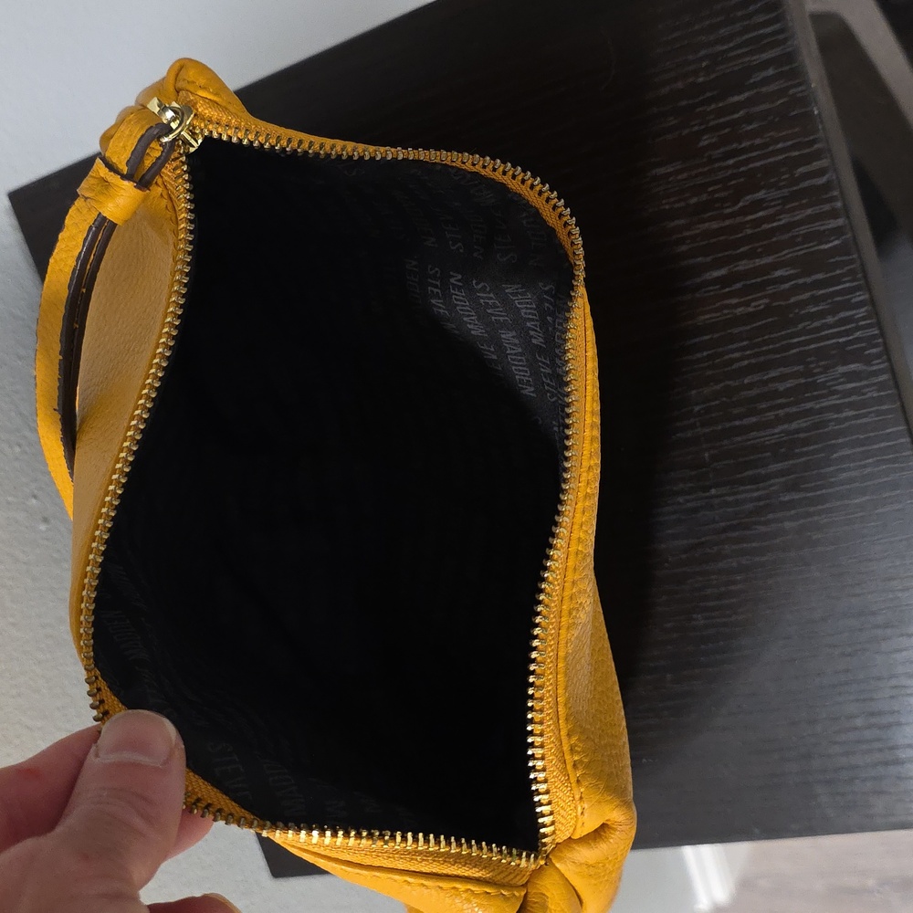 Steve Madden Turnlock Shoulder Tote Bag & Clutch Bag - Picture 13 of 15